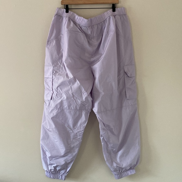 New Fabletics Parachute Pants Lightweight Cargo Jogger Lilac Lily Shine Size 1X - Picture 10 of 13
